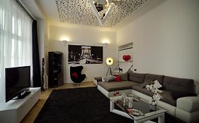 Phoenix Apartment